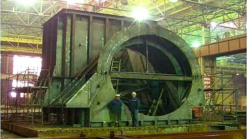 Корпус печи обжига - вид сзади Корпус печи обжига - вид сзади